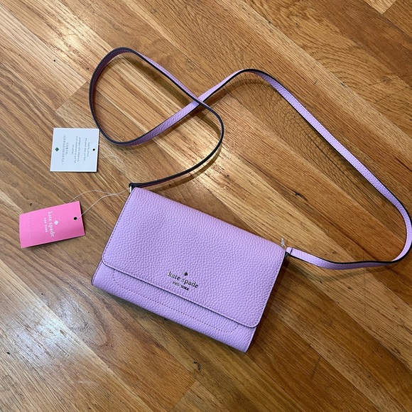 kate spade Handbags - Kate Spade Crossbody